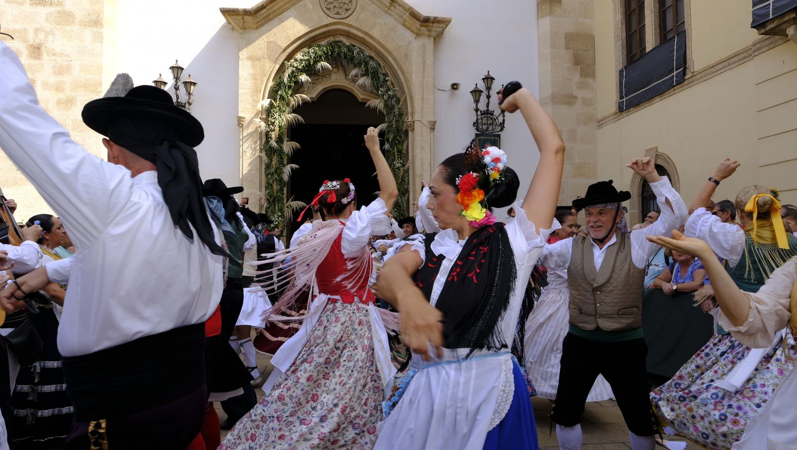 La ofrenda a la Virgen del Mar en imágenes
