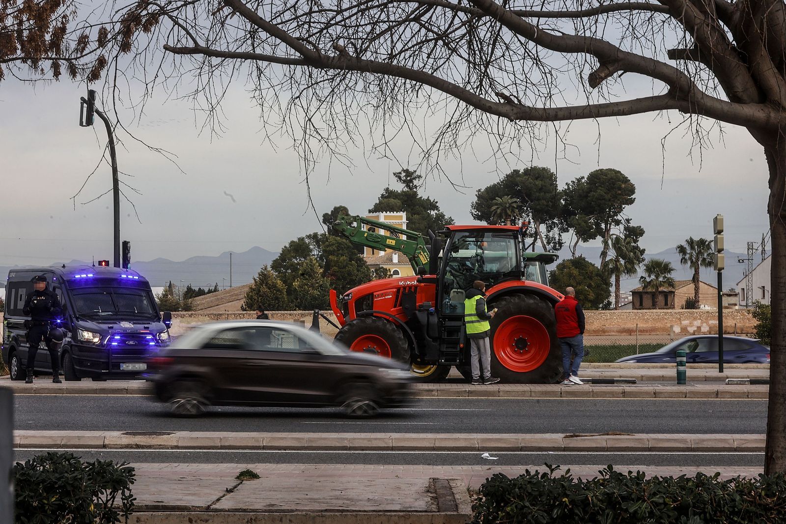 Las imágenes de la tractorada por las carreteras españolas: el campo para las principales vías