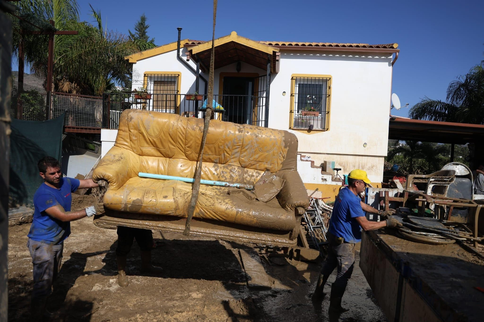 Álora se recupera de las inundaciones por la DANA, en imágenes