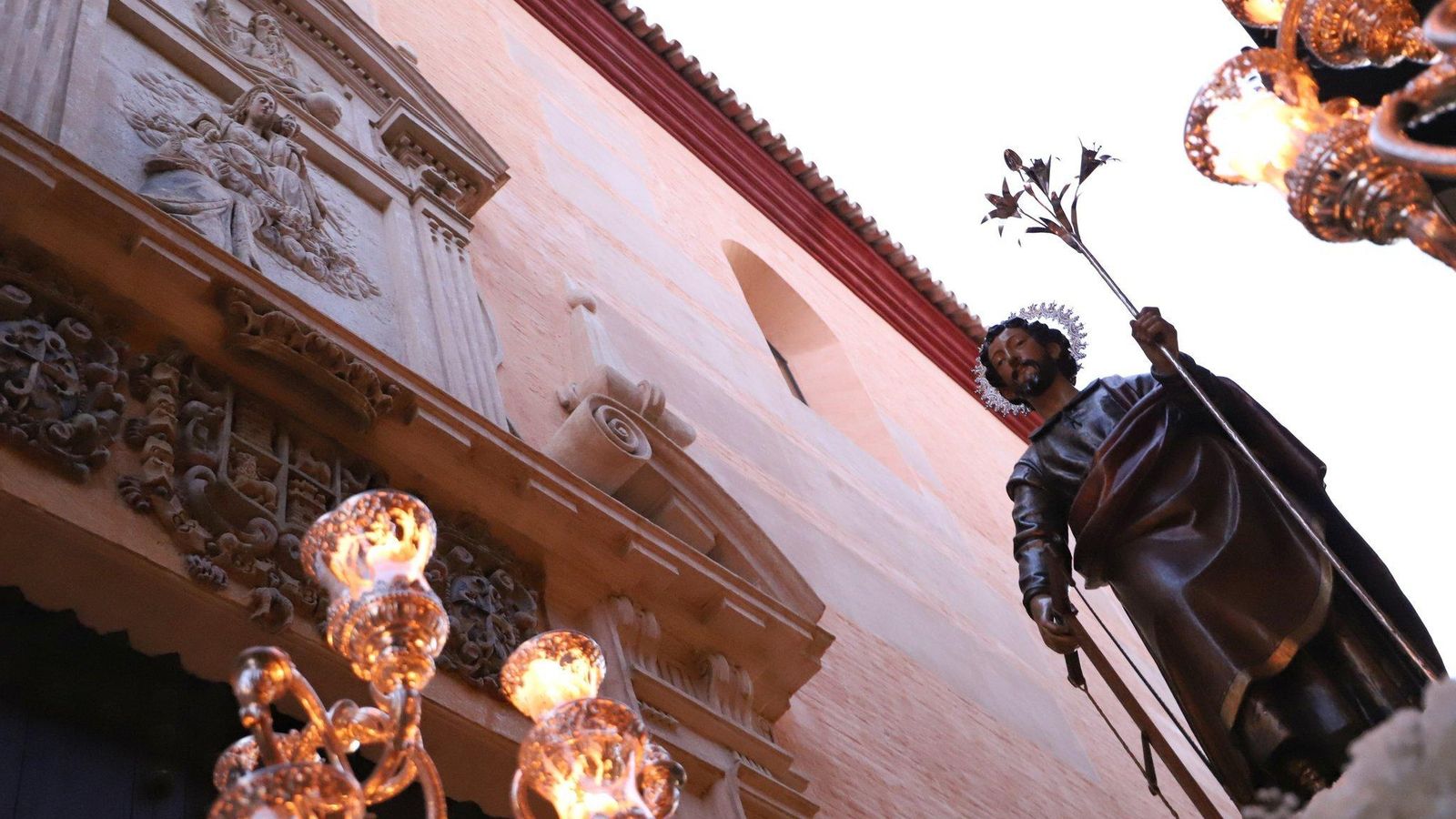 San José Obrero ante el convento de Madre de Dios