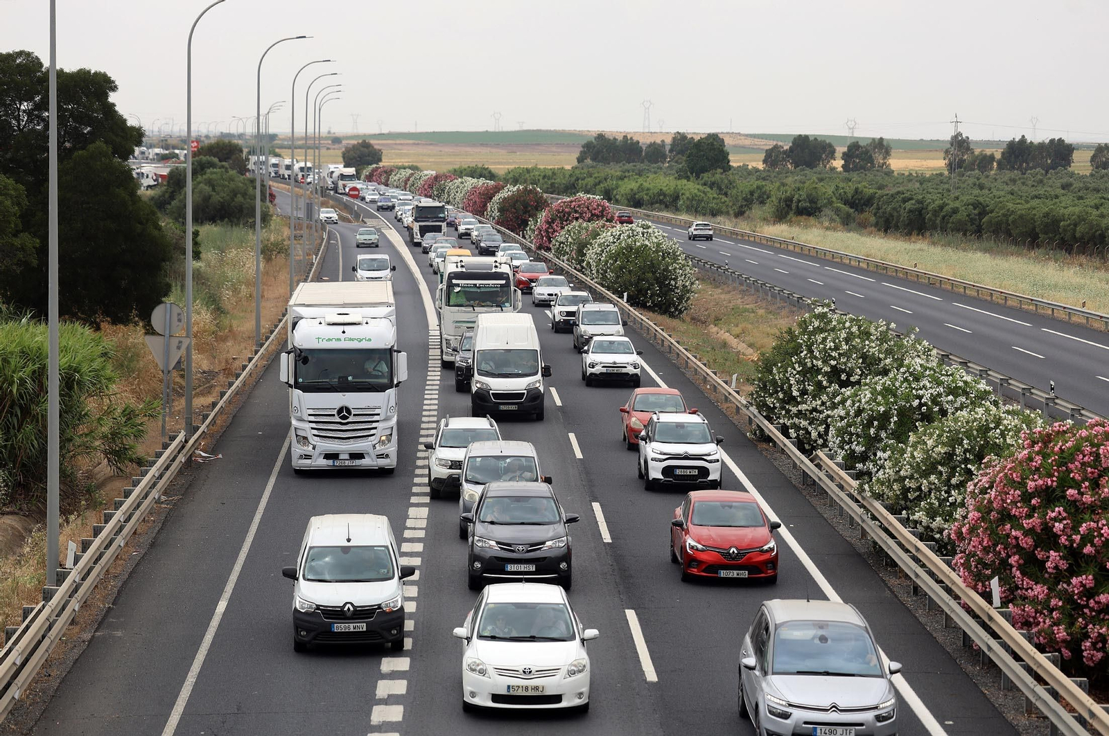 Tráfico denso en la A-49, en una imagen de arhivo.