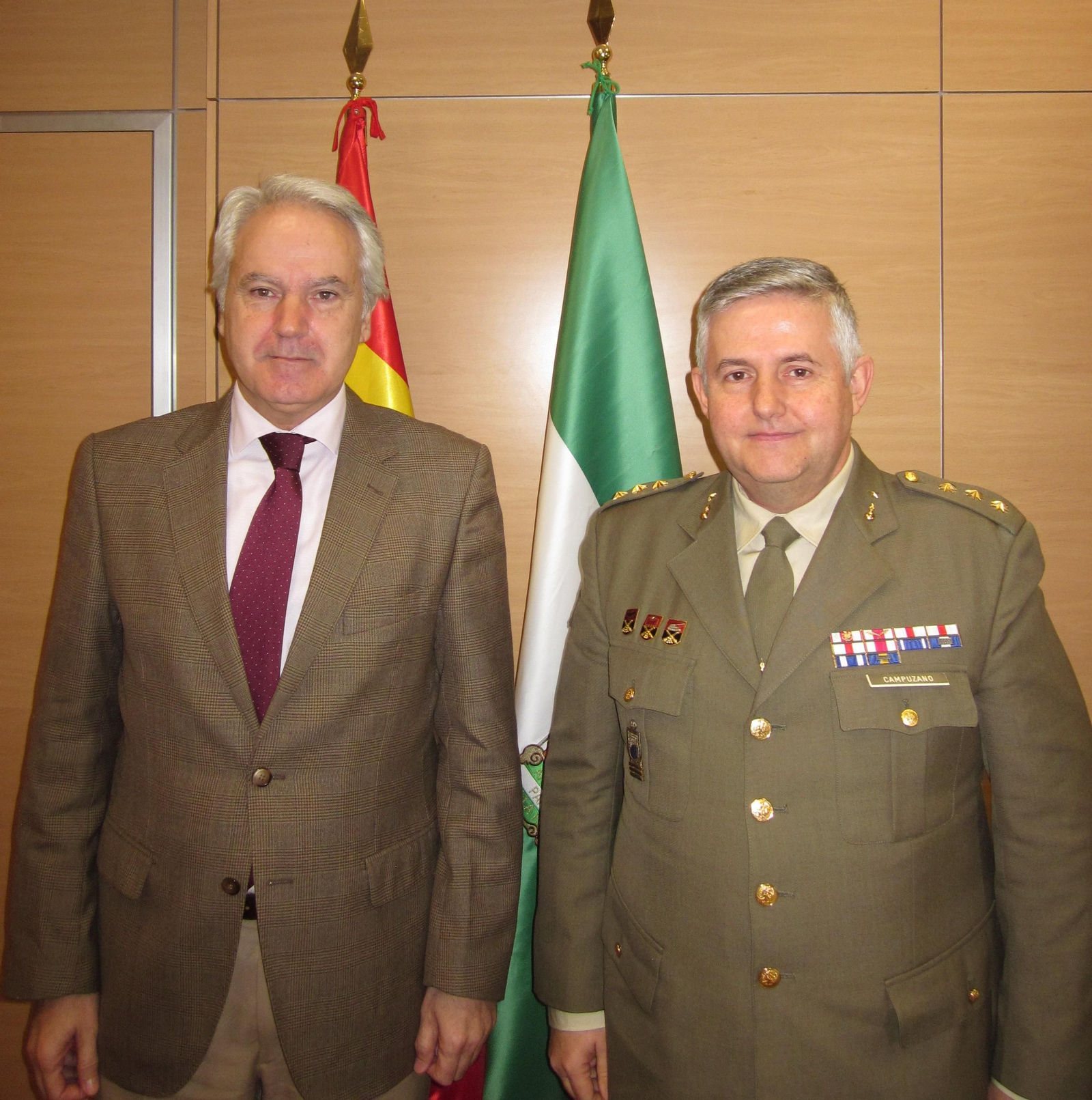 El coronel Campuzano, gobernador militar de Cádiz