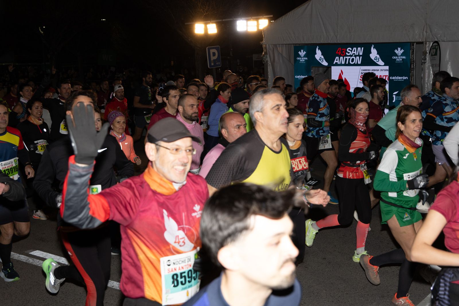 Encuéntrate en la salida de la Carrera de San Antón 2026, en imágenes (2)