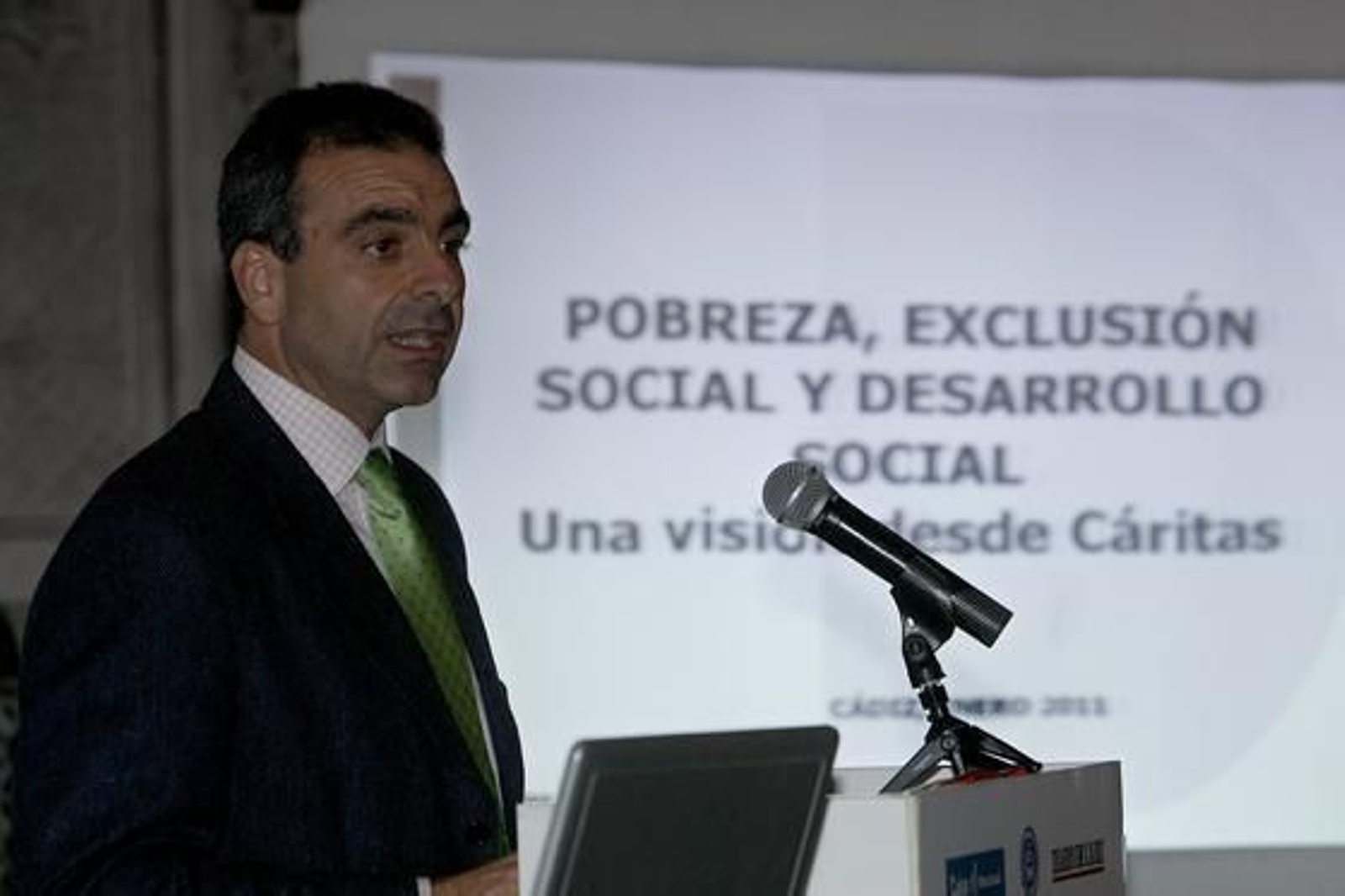 El conferenciante en un momento de su participación./Fotos:José Braza  Foto: Jose Braza
