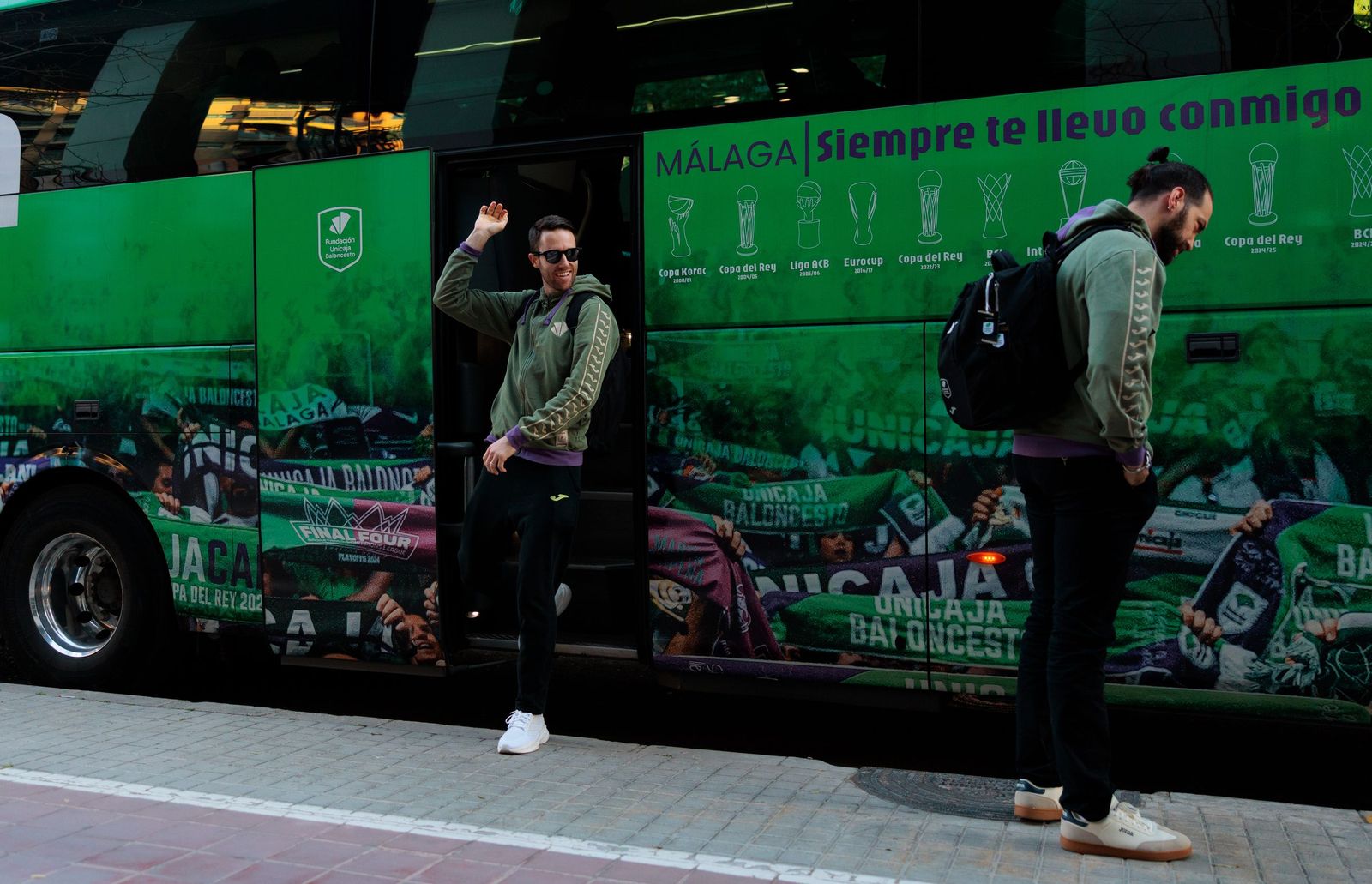 El Unicaja ya está en Valencia para la Copa del Rey tras un pesado viaje