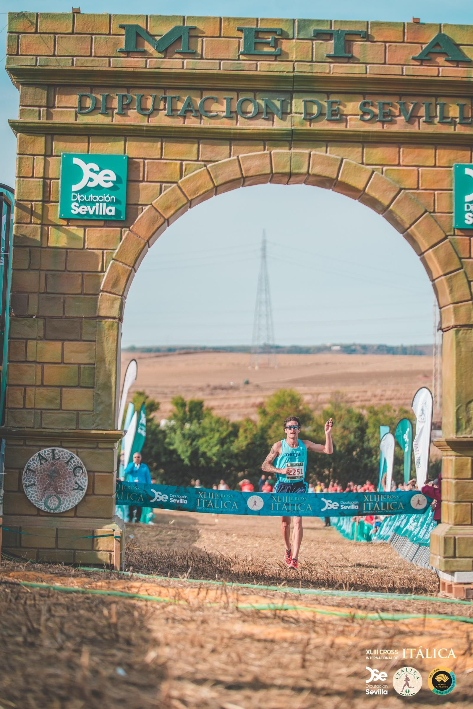 Búscate en las fotos del Cross de Itálica 2025 | 3