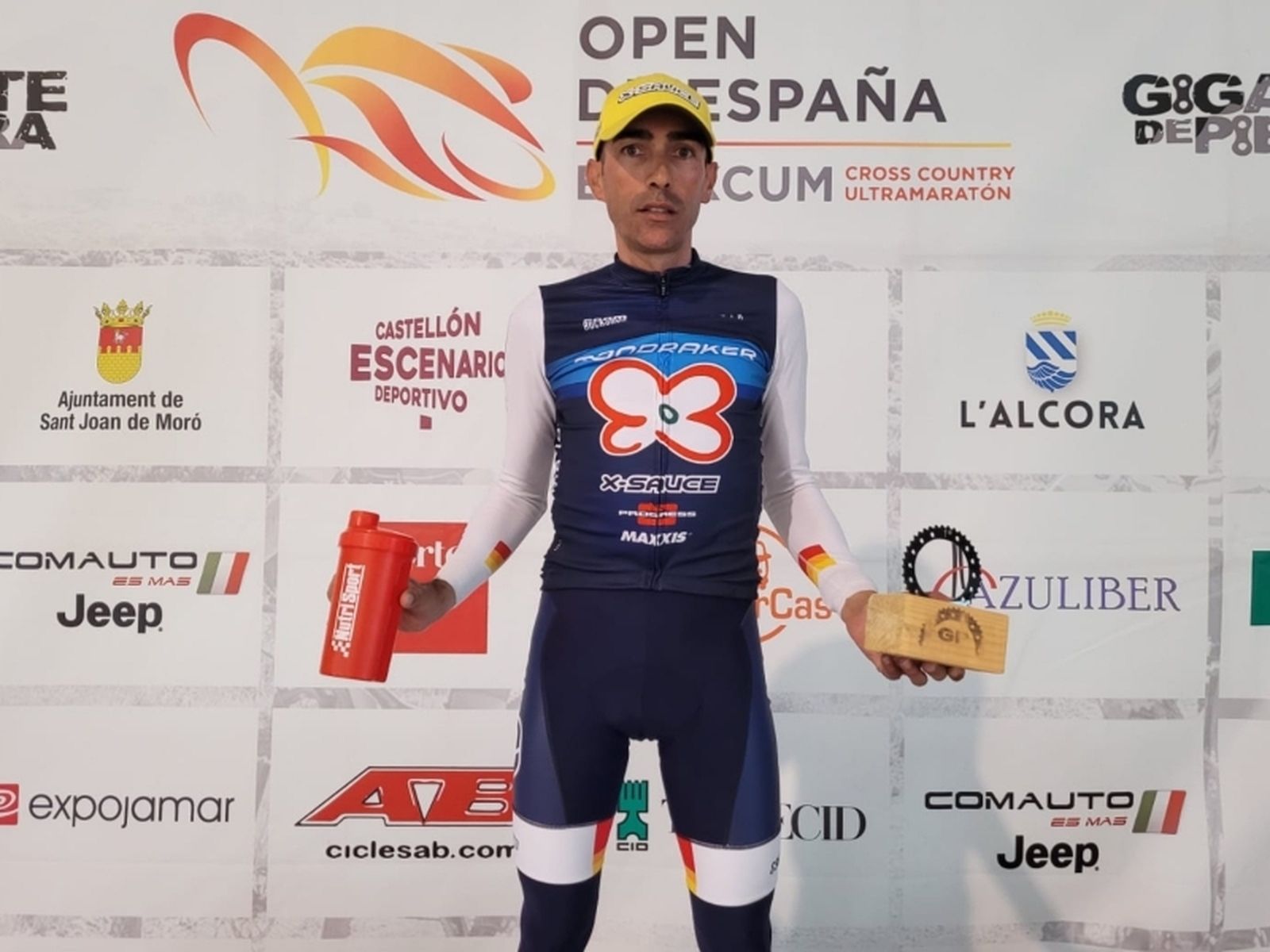 Quillo Márquez en el podium del Open de España