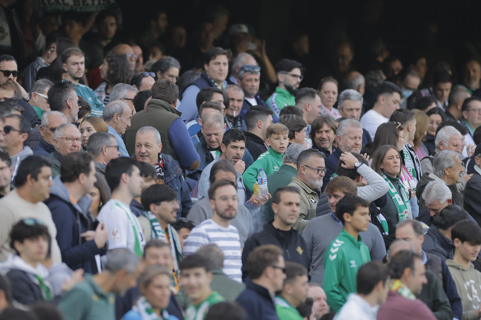 Búscate en las fotos del Betis-Real Madrid