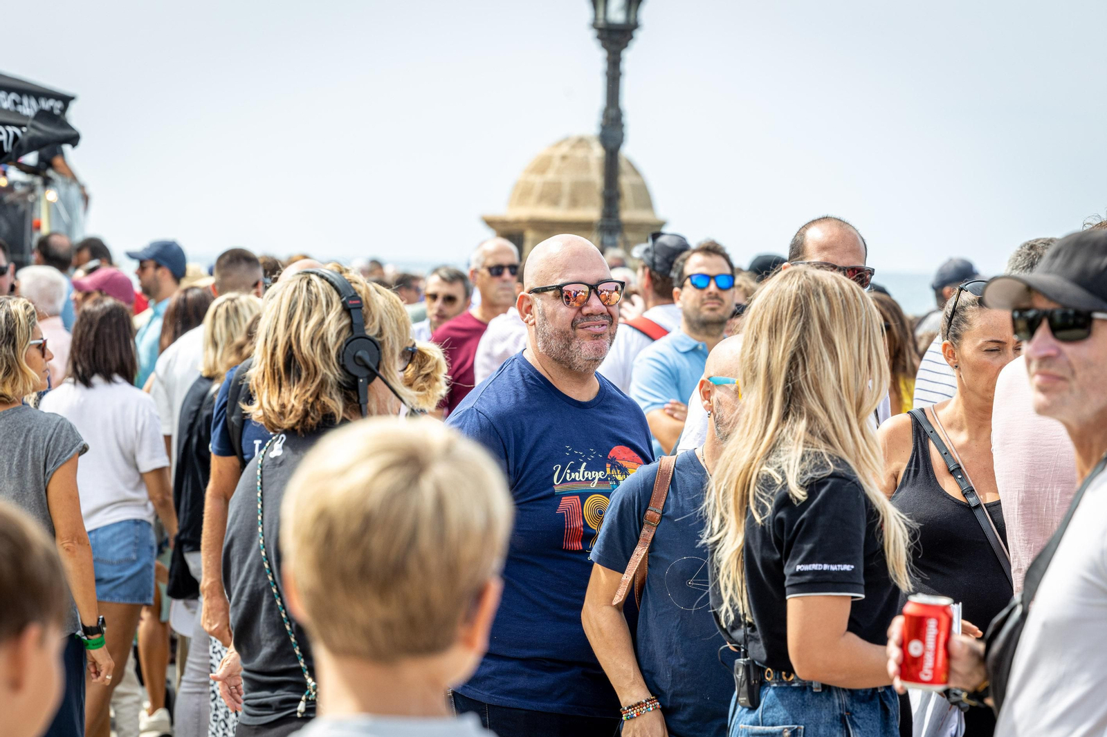 Búscate en SailGP Cádiz: La ciudad disfruta del ambiente del domingo con las actividades, las carreras y los bares