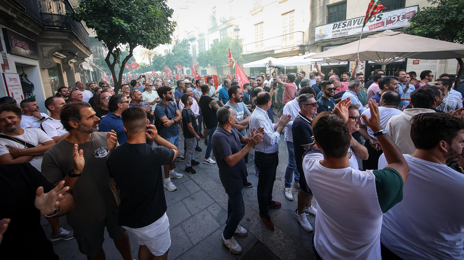 Manifestación de trabajadores de la Vid para pedir un convenio digno
