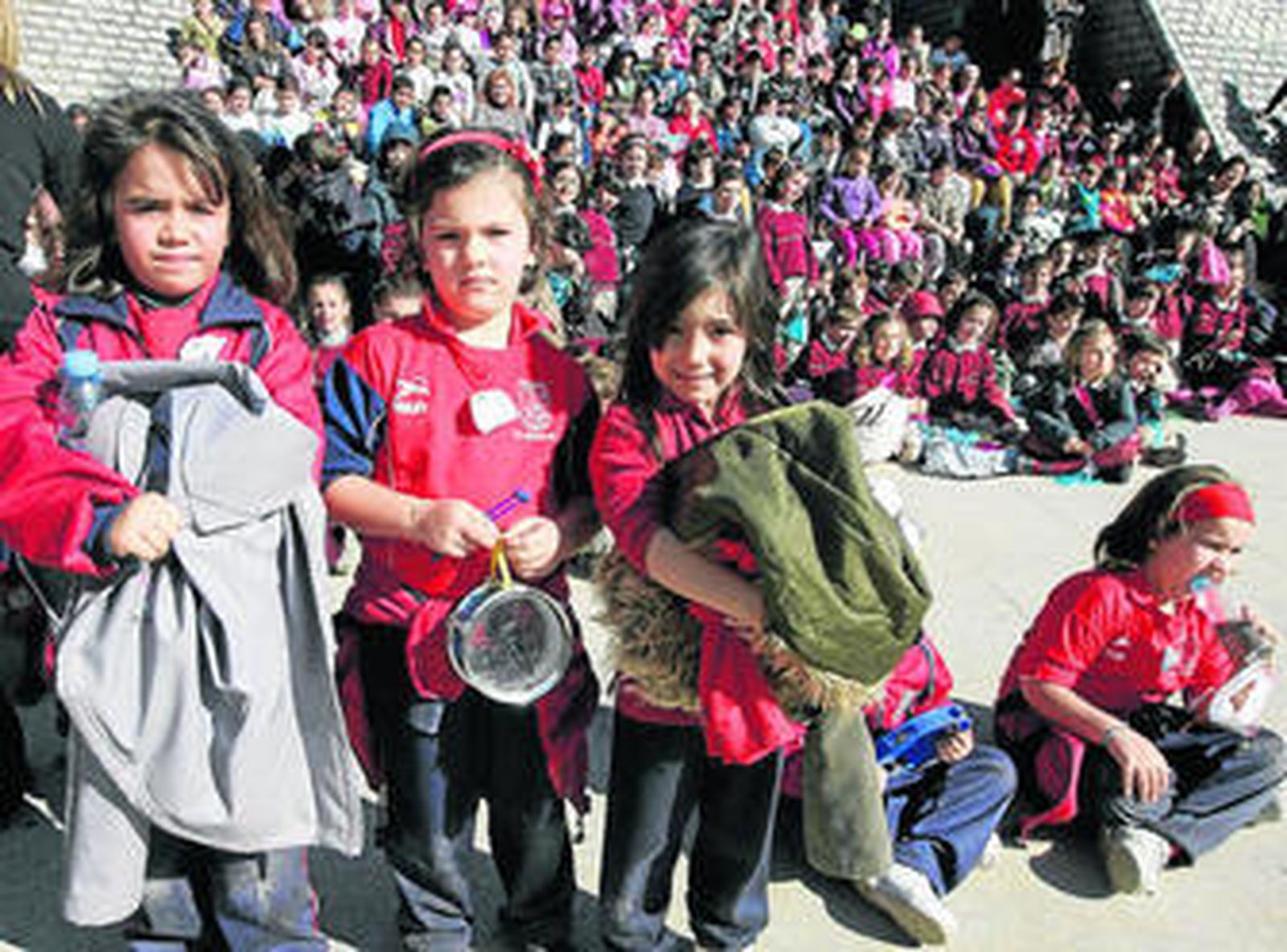 Muchos niños se llevaron sus tambores para reivindicar un mundo más pacífico.