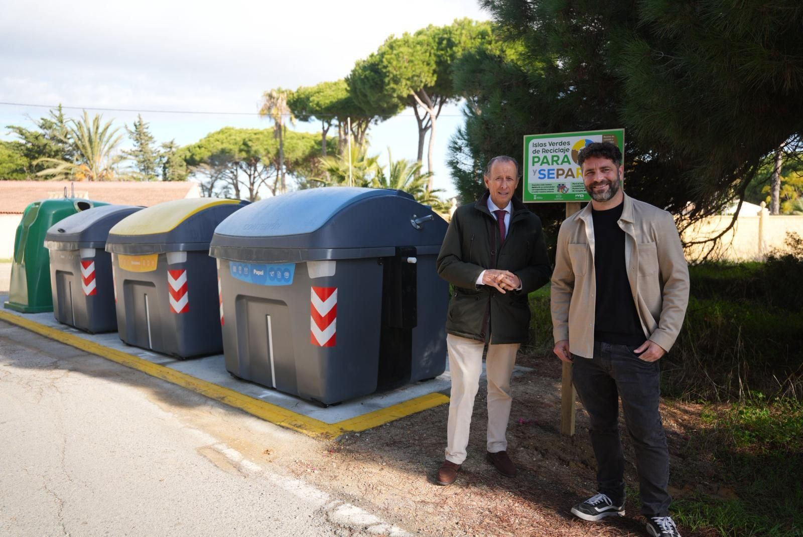 José María Román y Roberto Palmero, en una de estas instalaciones.