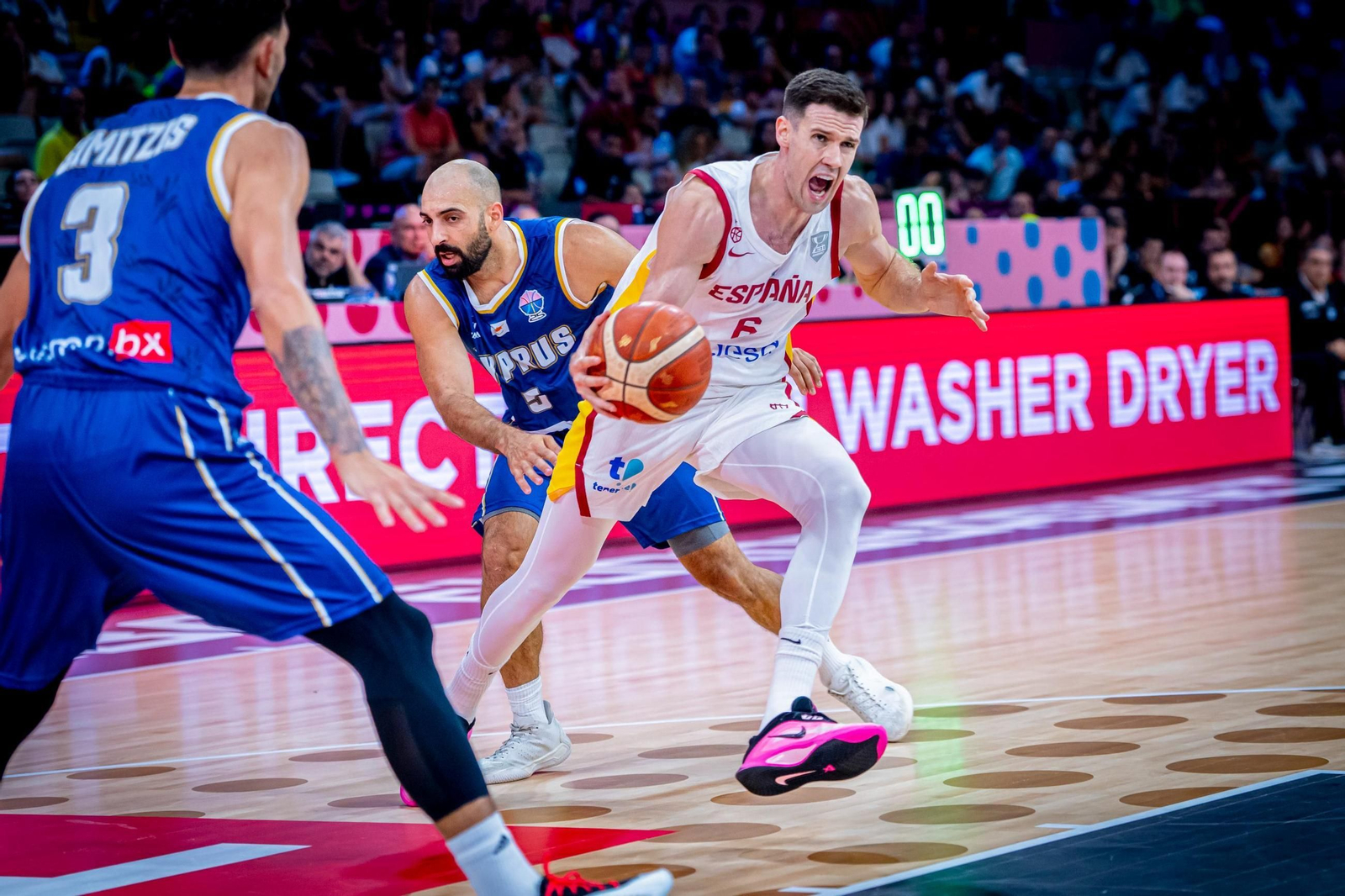 Las fotos del Chipre - España de baloncesto