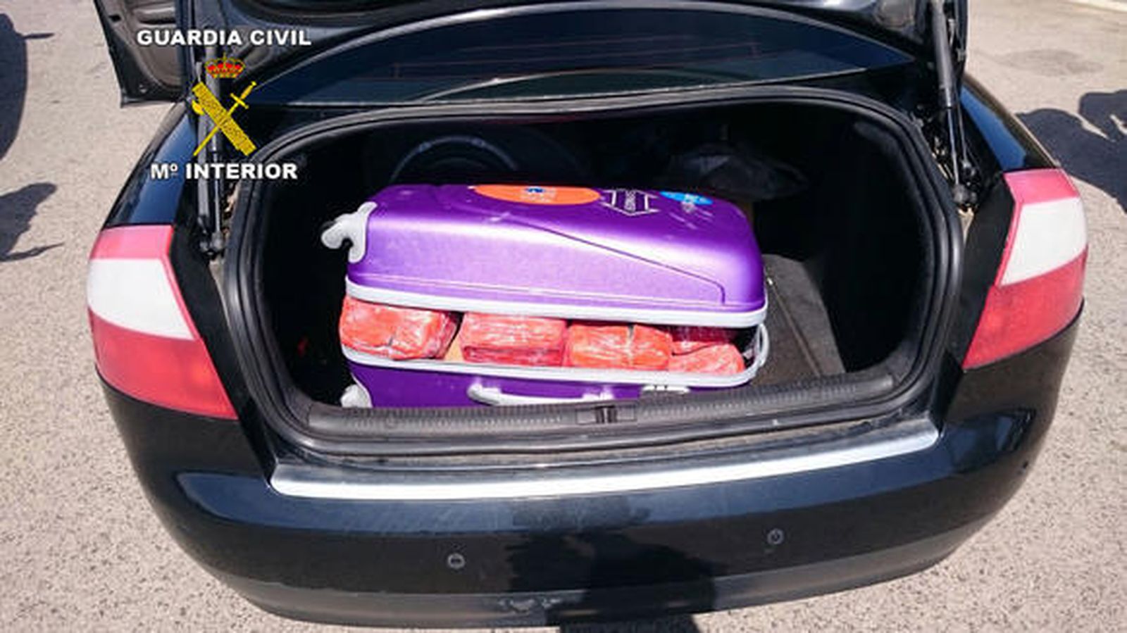 La Guardia Civil detiene a cuatro personas con casi 70 kilos de hachís