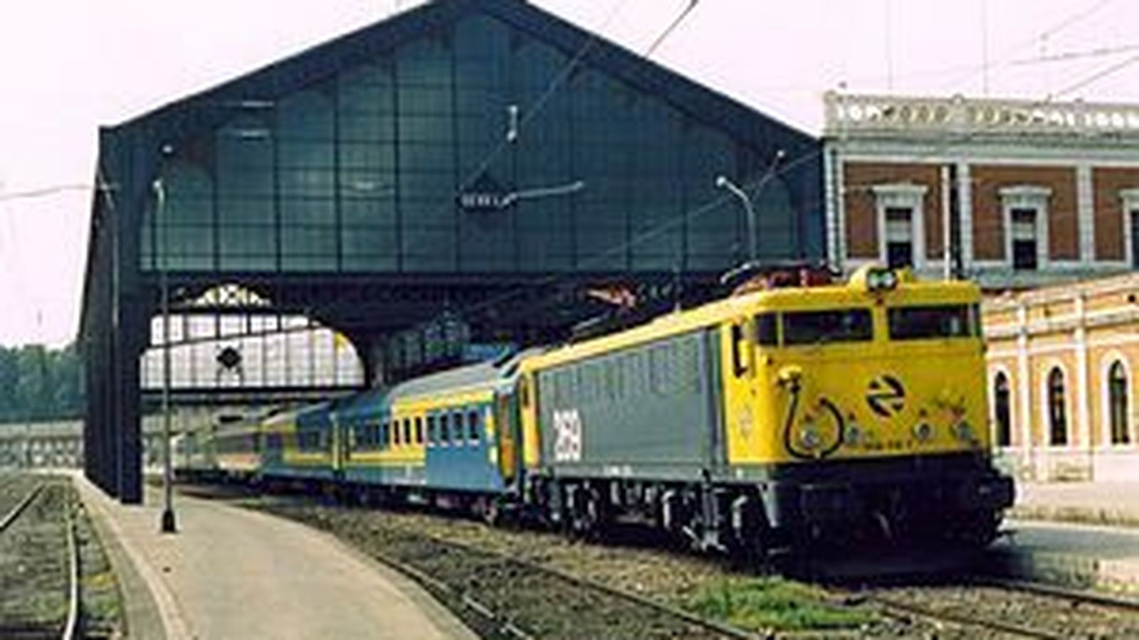 La antigua estación de San Bernardo, en Sevilla.