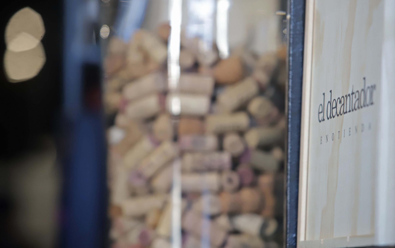 Fotos de la nueva enotienda de 'El Decantador' en Algeciras