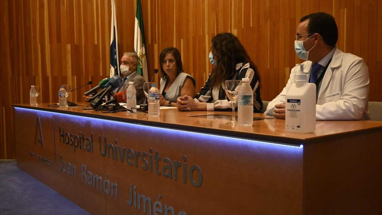La consejera, Catalina García, durante el anuncio del materno-infantil.