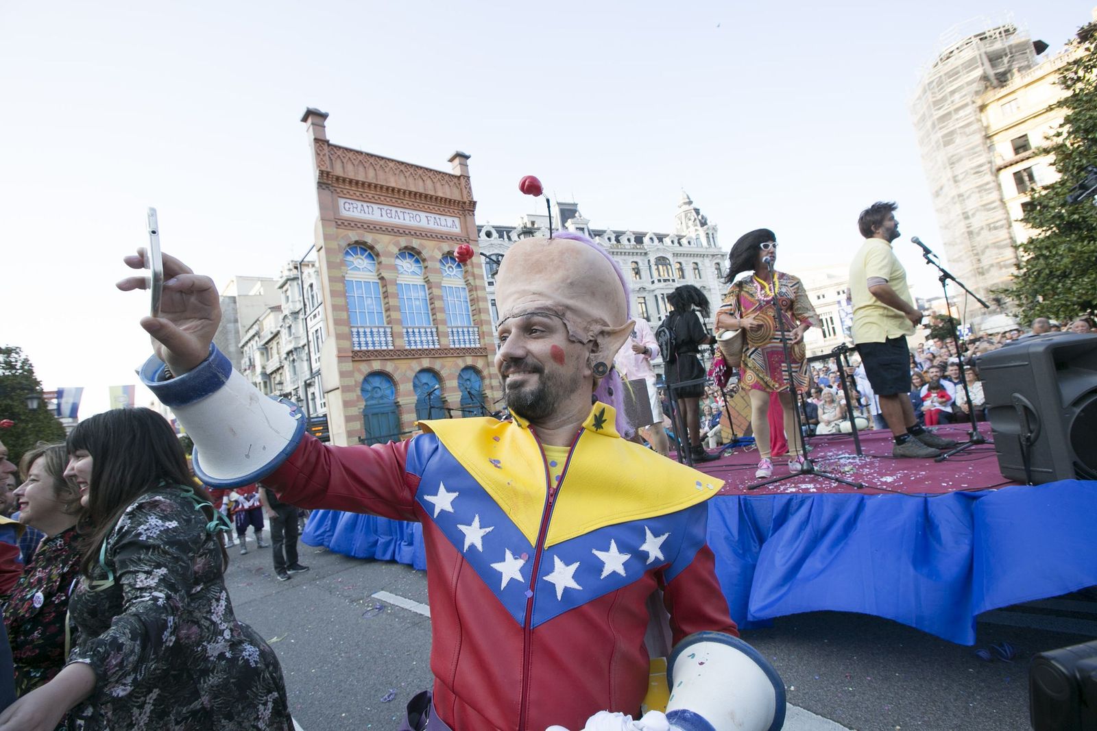 El Carnaval de Cádiz triunfa en Oviedo