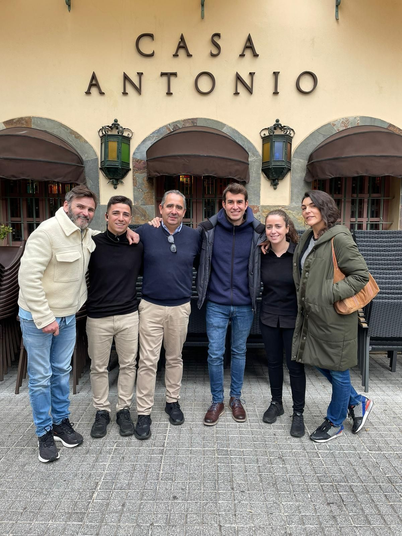 El elenco de 'Camino al zoo' en Casa Antonio