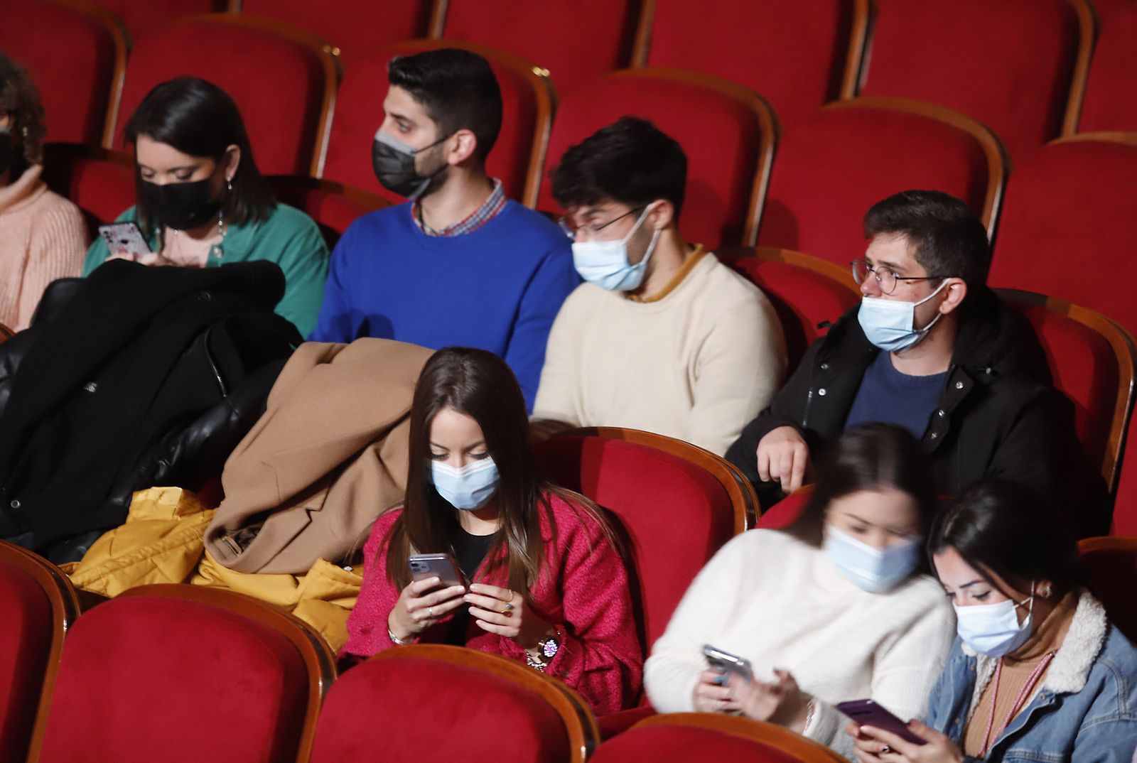 Imágenes del ambiente en el primer día del concurso de agrupaciones del Carnaval Colombino