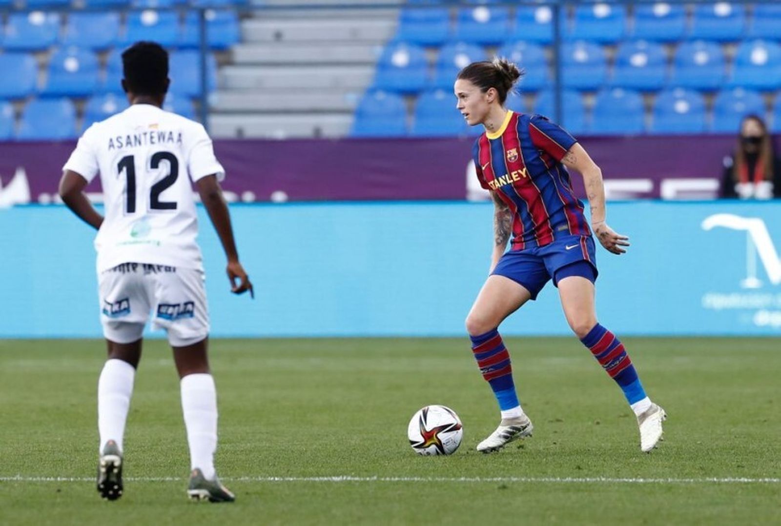 Las fotos de la final de la Copa de la Reina Barcelona-Logroño en La Rosaleda