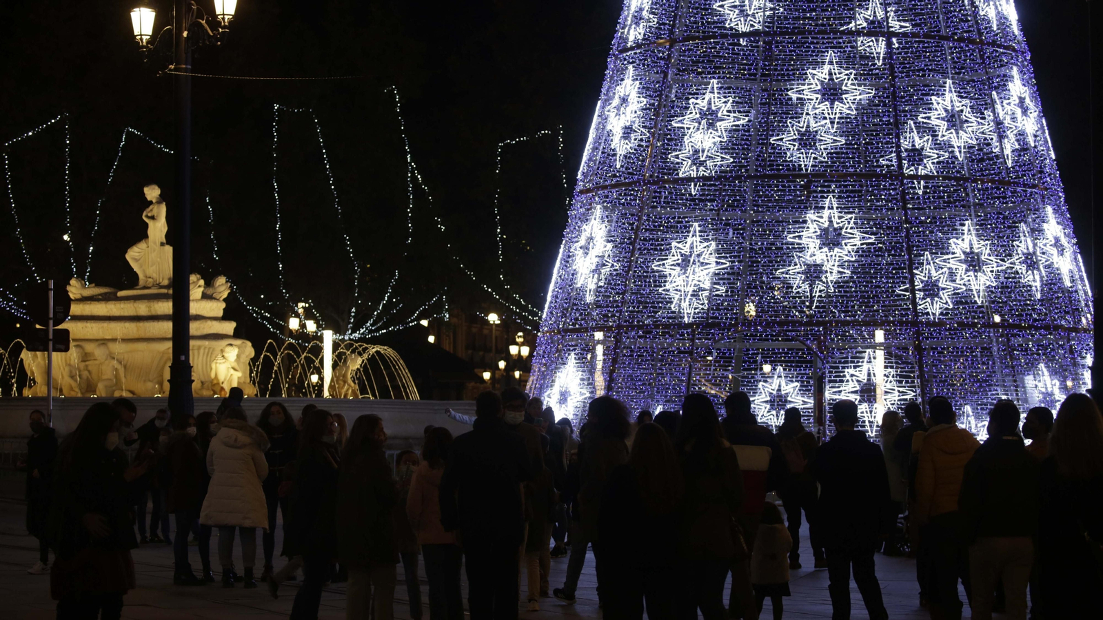 Las imágenes del encendido de las luces de navidad en el centro de Sevilla