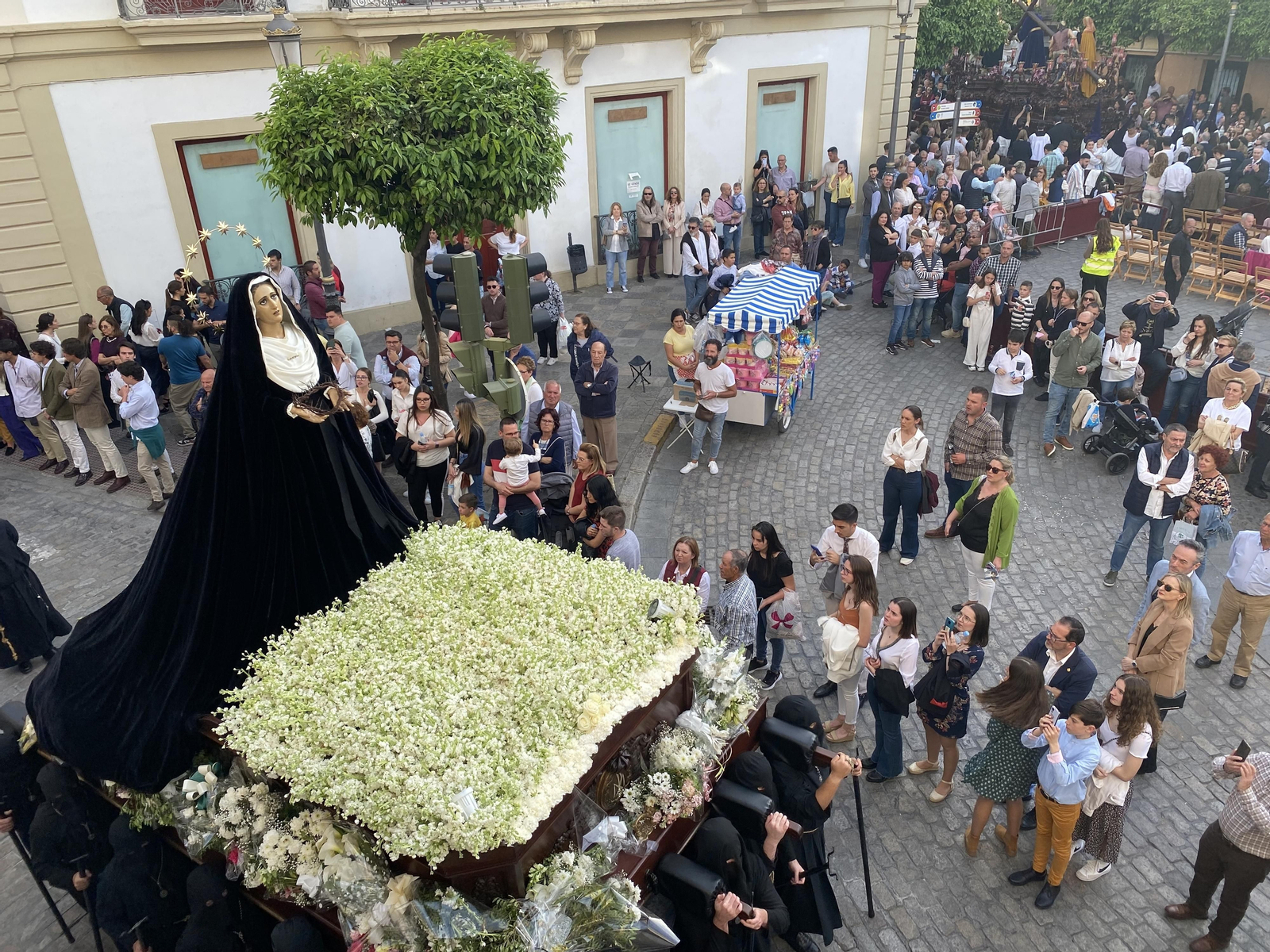 Lunes Santo en Jerez: imágenes de Amor y Sacrificio
