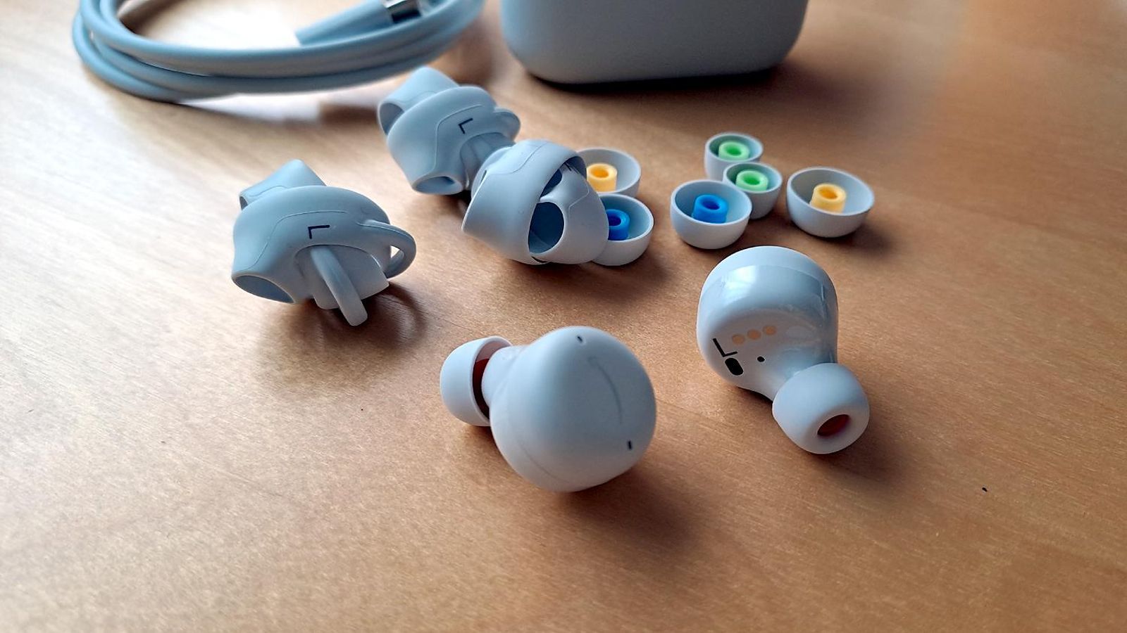 Auriculares Echo Buds de Amazon