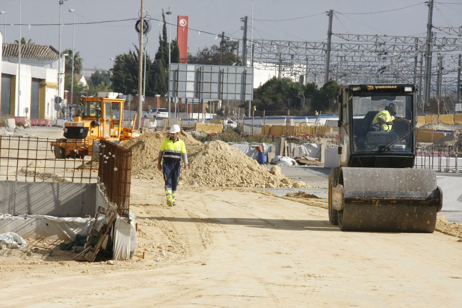 Más movimiento desde hoy en las obras del parking de Pozos Dulces