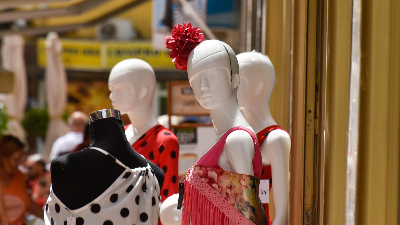 Las fotos del Sábado de Farolillos en el centro de La Línea