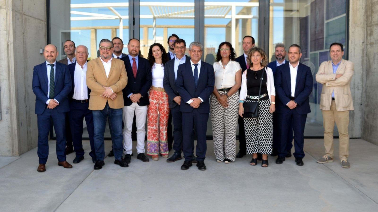 El rector de la Universidad de Almería Carmelo Rodríguez, inaugura el Pabellón de Historia Natural tras cuatro años desde que se ideó el proyecto