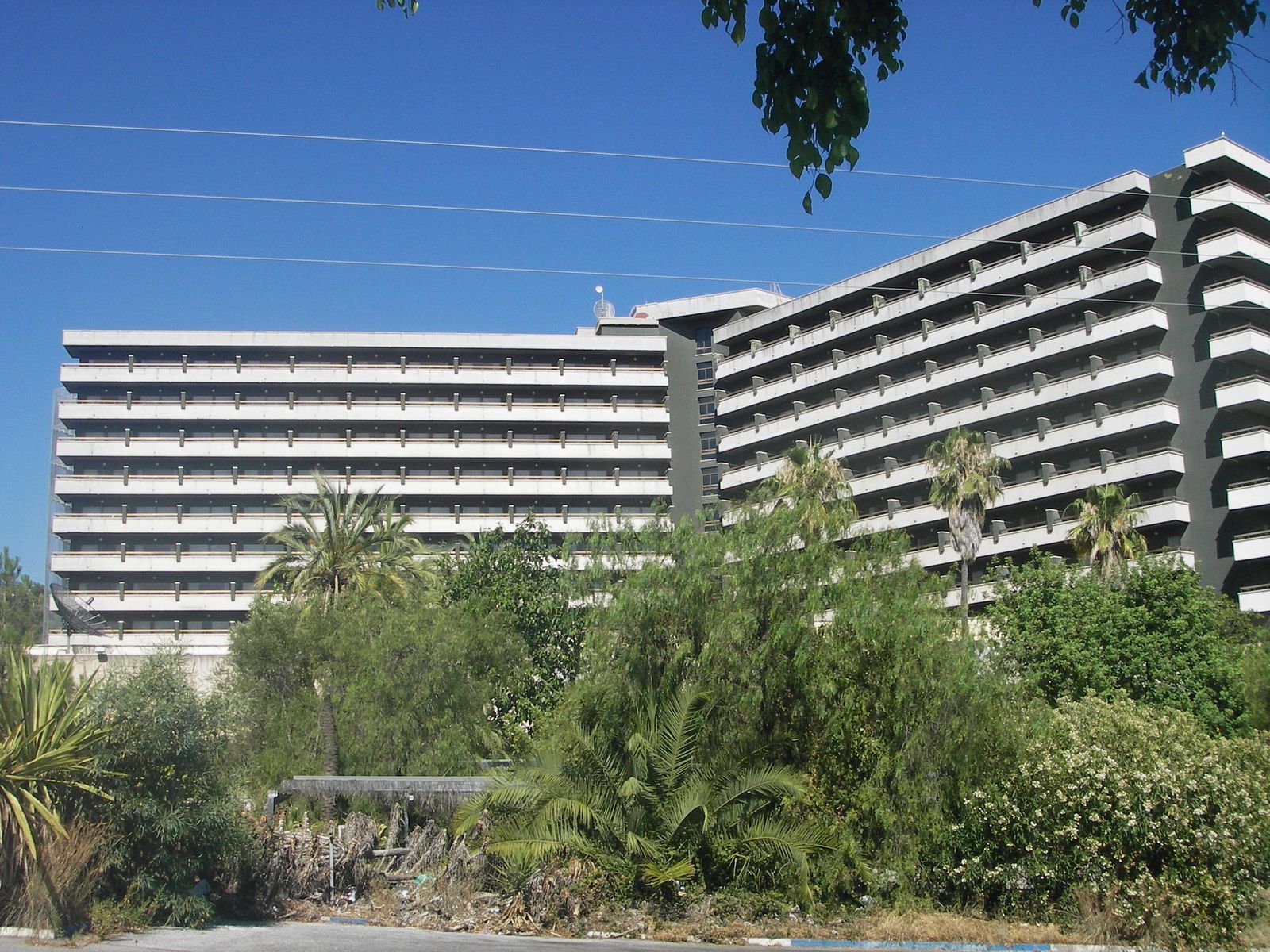 Fachada del antiguo hotel Don Miguel.
