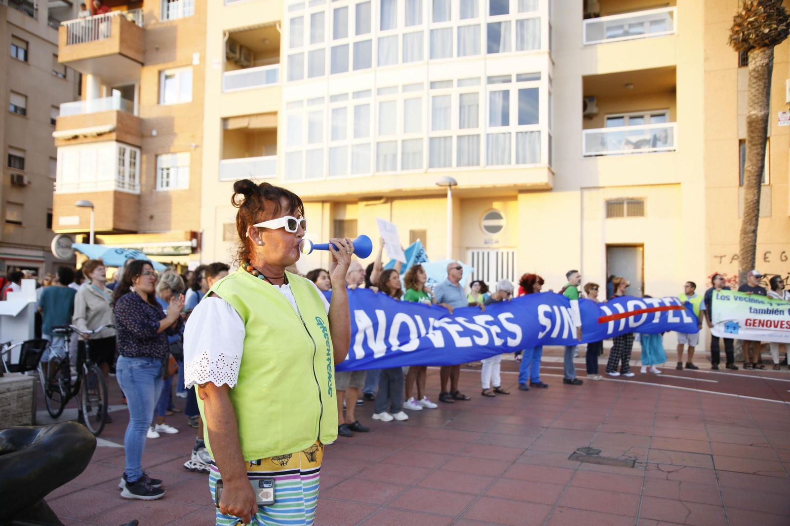 La manifestación "Genoveses sin hotel", en imágenes