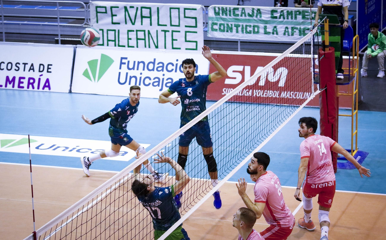 Unicaja Costa de Almería-Arenal Emeve de la Superliga, en imágenes