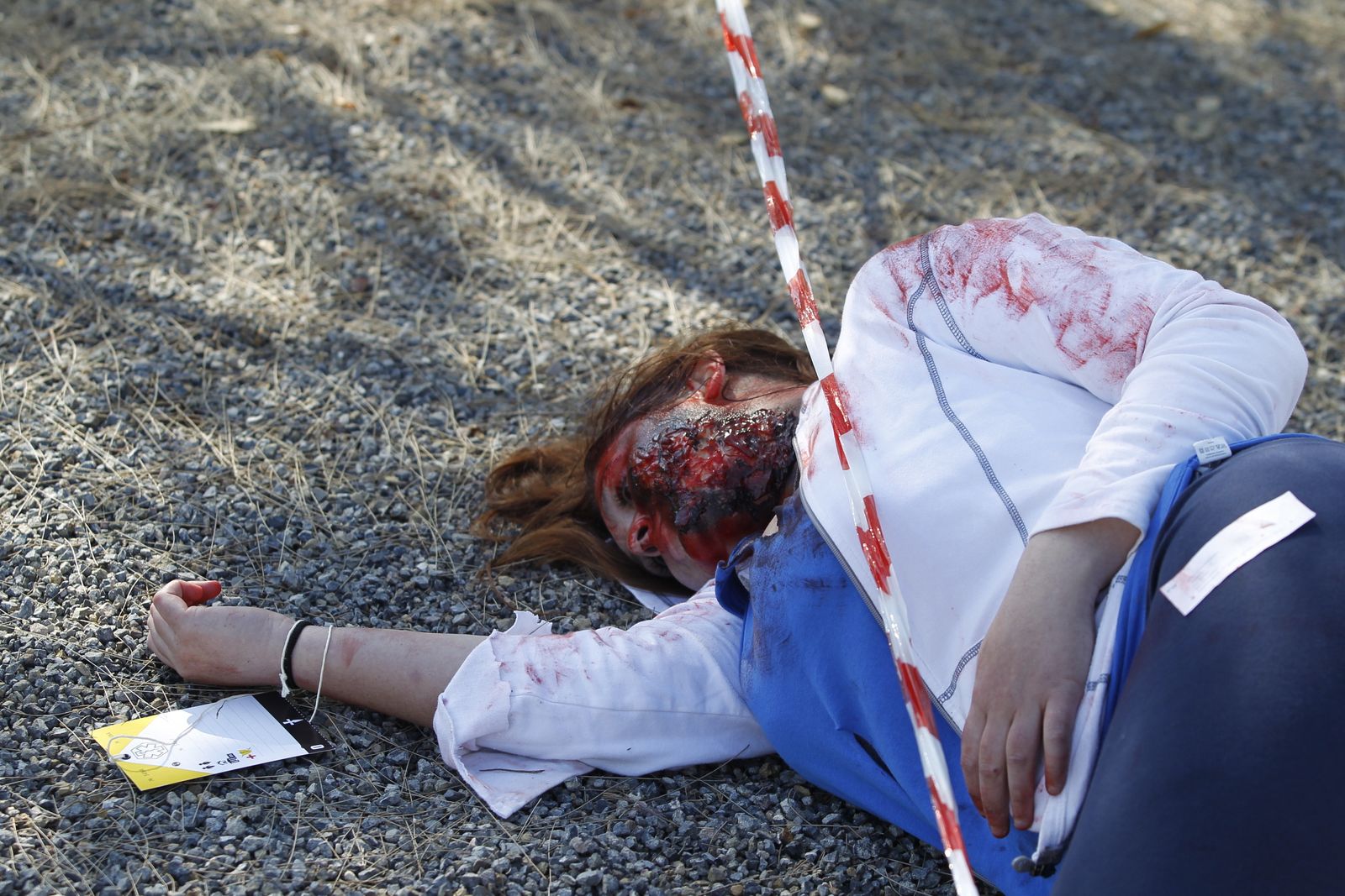 Las imágenes del simulacro de accidente con víctimas en la UAL