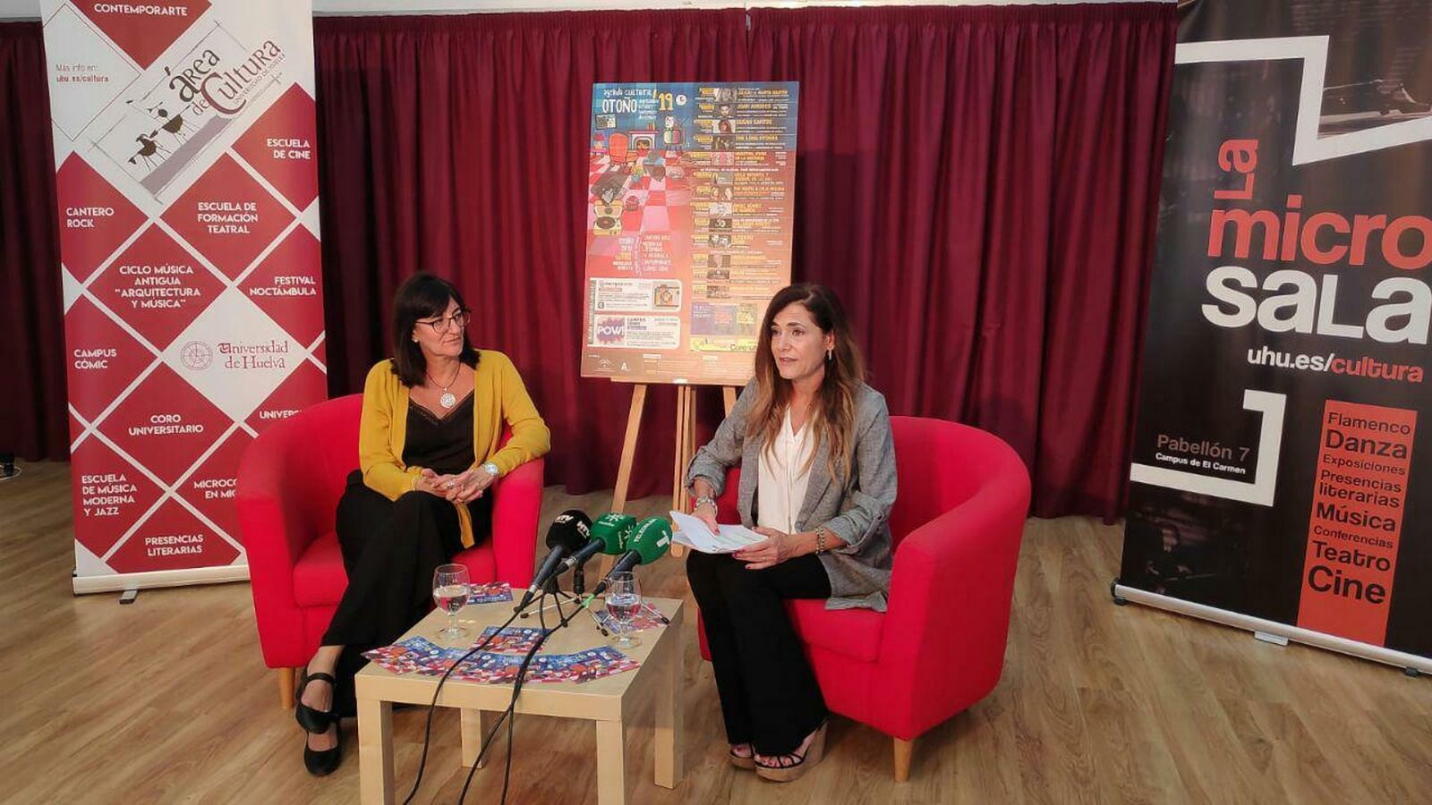 Joaquina Castillo presenta la programación.