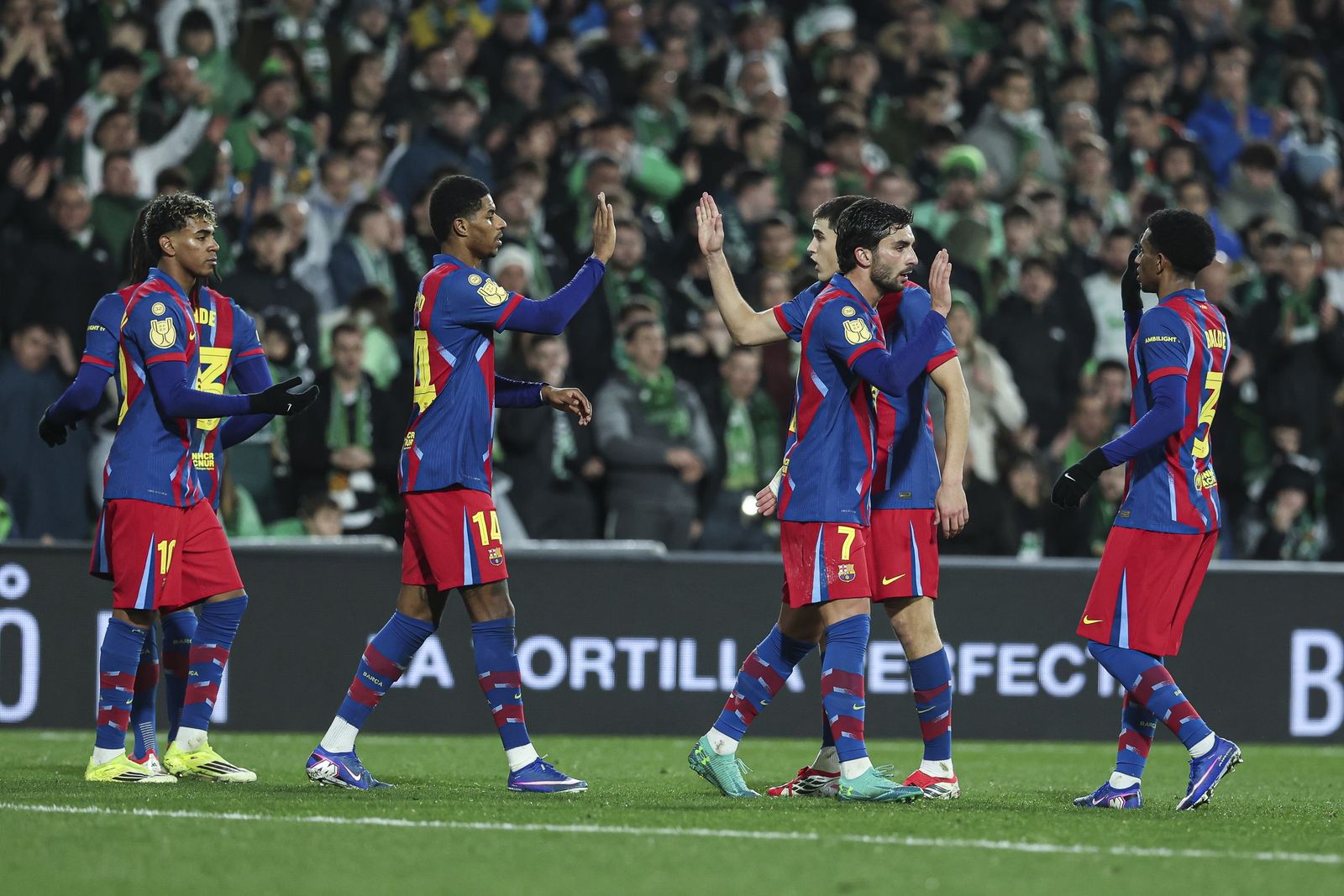 Las fotos del Racing-Barcelona de Copa