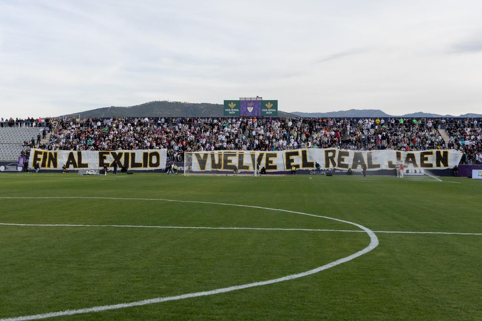 Real Jaén 0-1 Linares Deportivo: las mejores imágenes del clásico provincial
