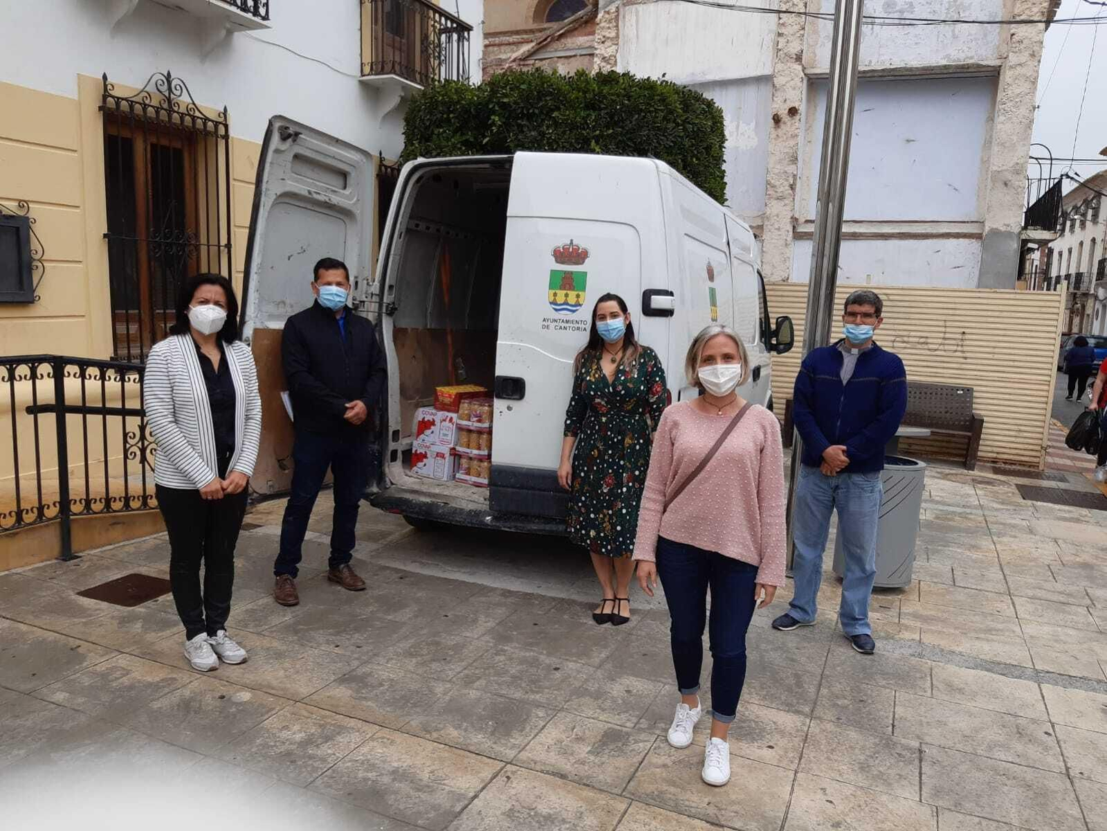 El Ayuntamiento de Cantoria dona a Cáritas alimentos de primera necesidad