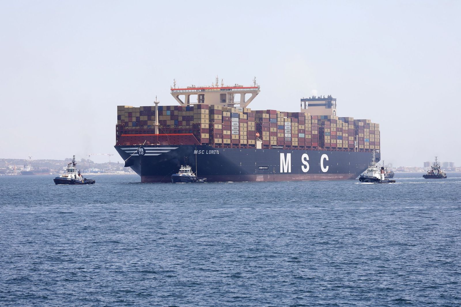 Imagen de archivo de un buque  portacontenedores en aguas del estrecho de Gibraltar.