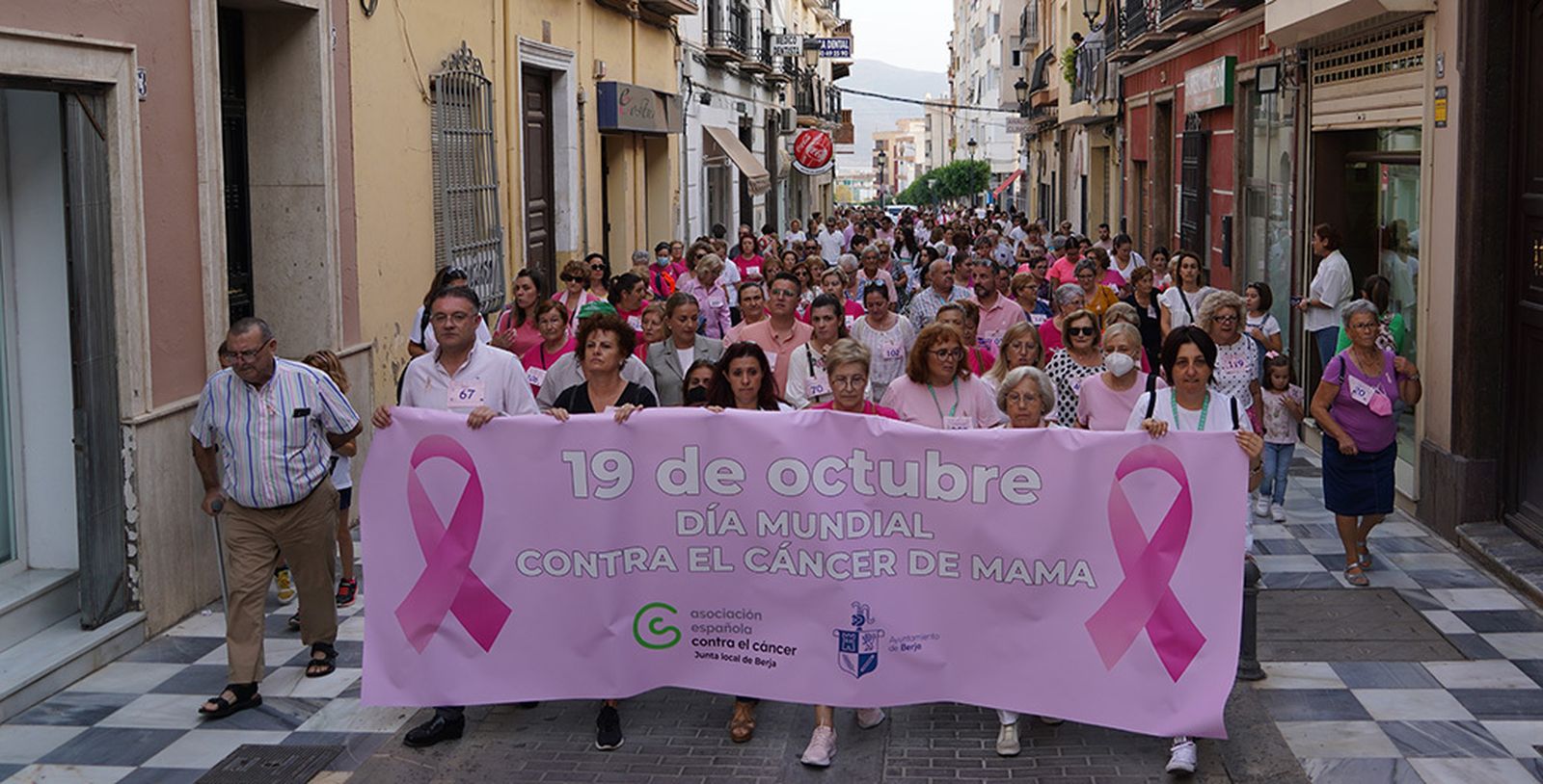 La marcha solidaria contra el cáncer de mama recorrerá las calles de Berja
