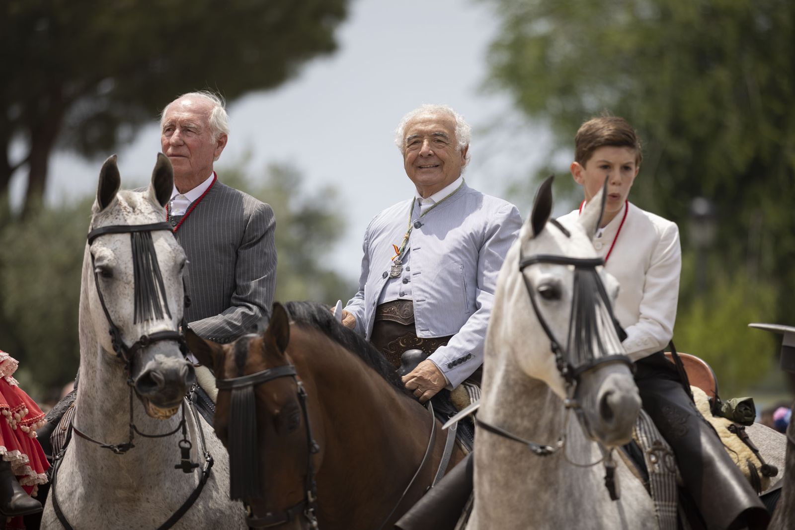 El Rocío 2023: Imágenes de ambiente en la aldea durante la presentación de las Hermandades