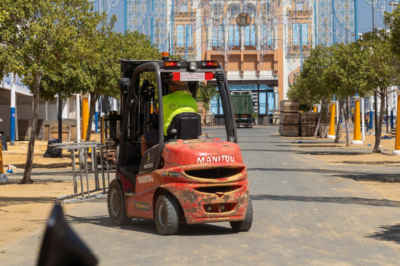 Imágenes del recinto de las Fiestas Colombinas días después de su final