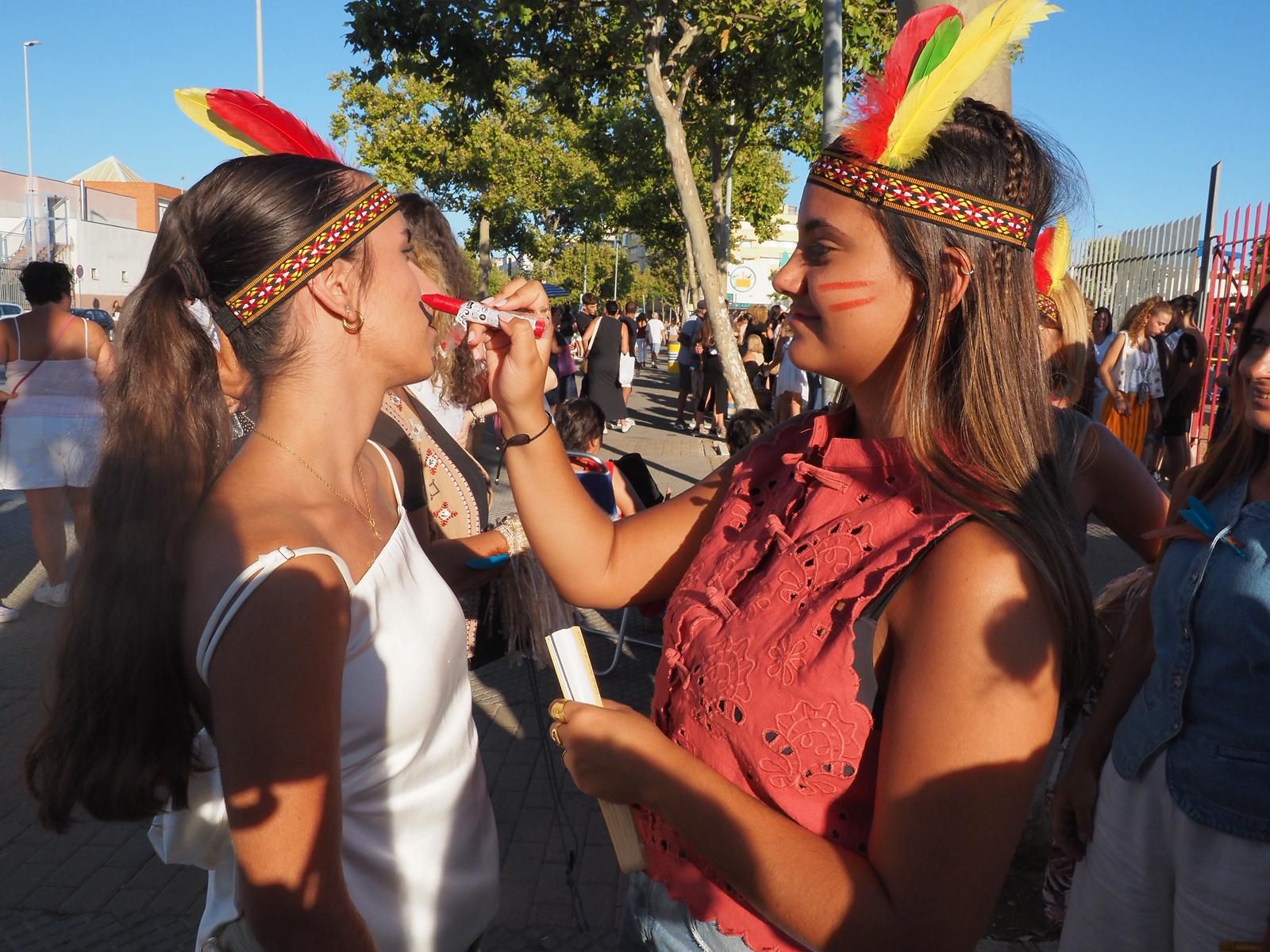 Ambiente previo al concierto de Manuel Carrasco en Isla Cristina