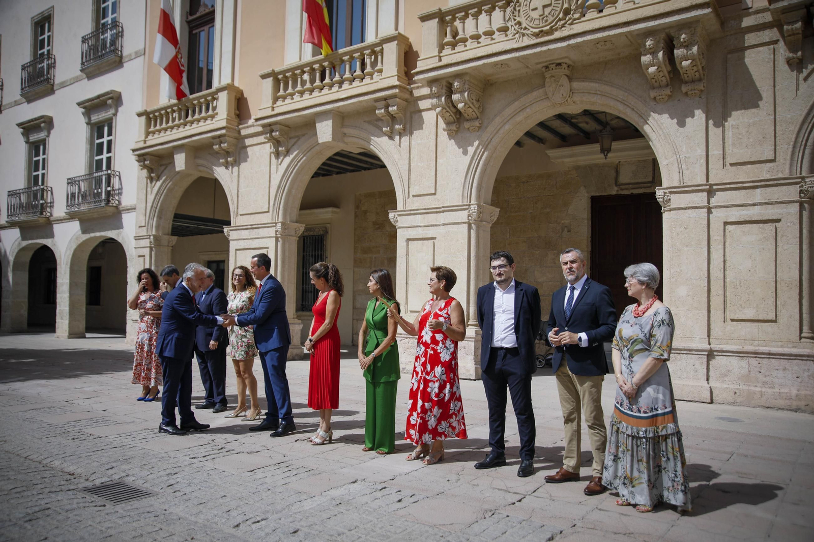 Placa de memoria histórica en el monumento de los coloraos, en imágenes