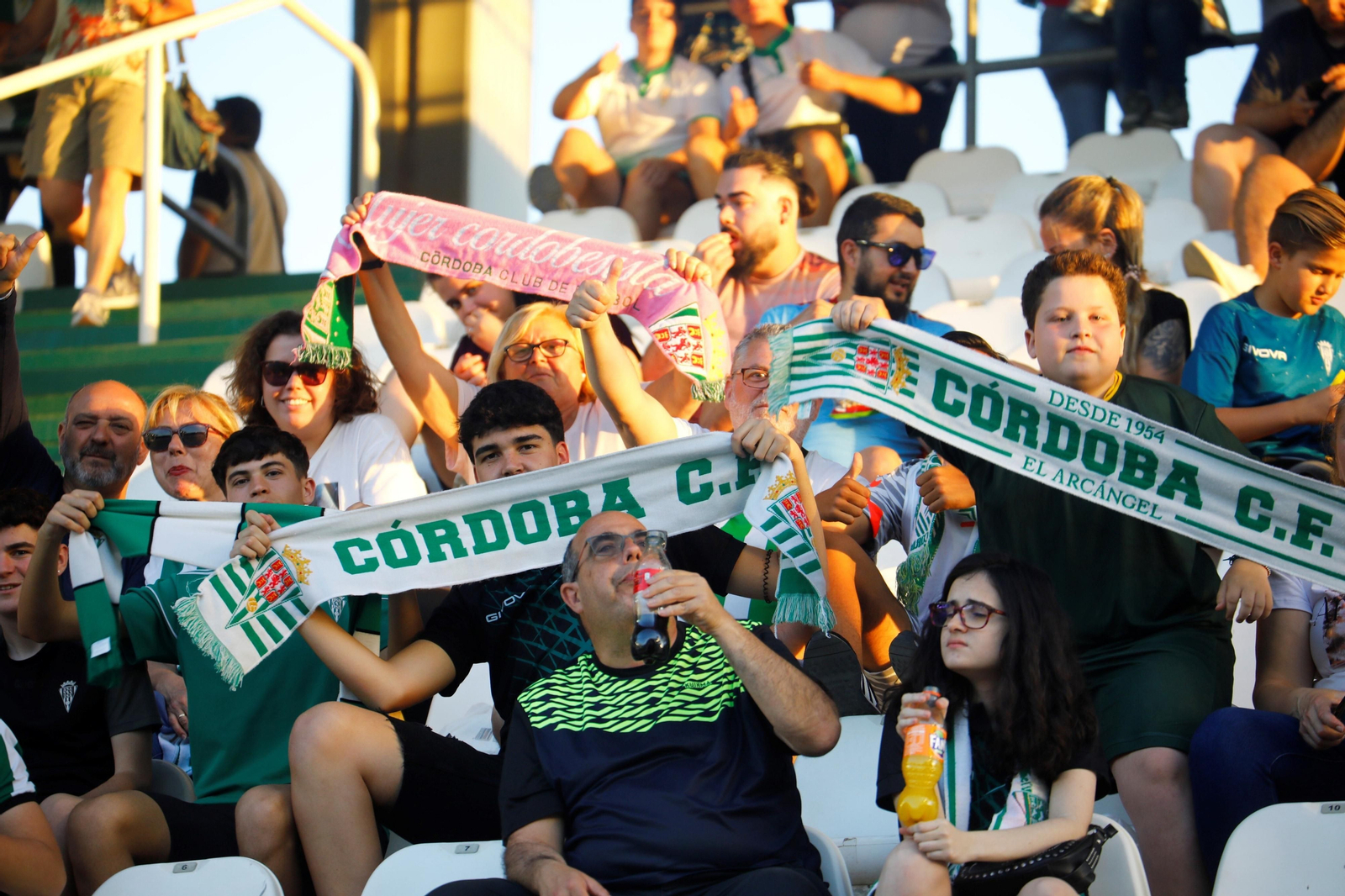 Las mejores fotos del ambiente en el Córdoba CF - Racing Ferrol