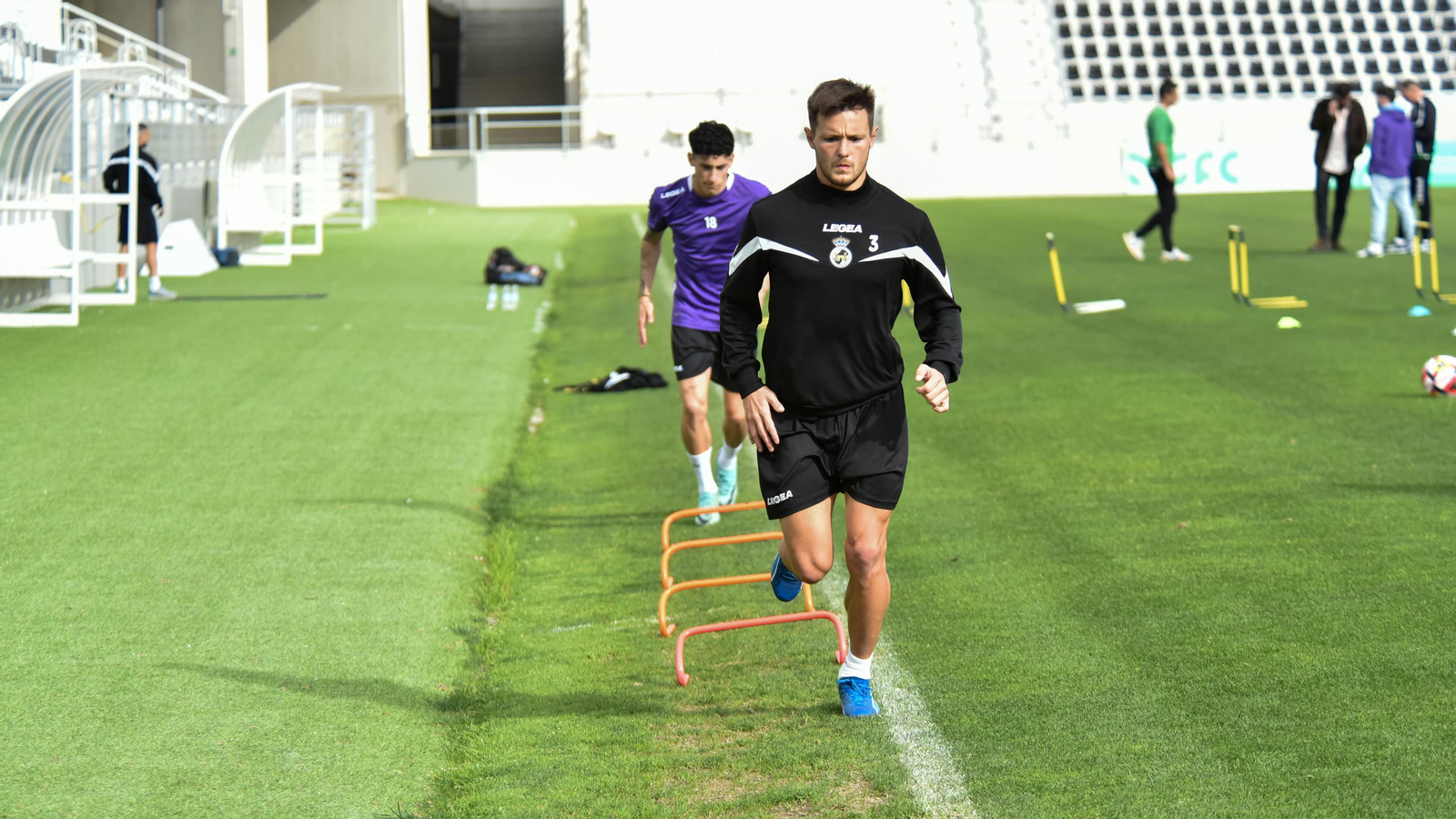Las fotos del primer entrenamiento de Moi Parra con la Balona
