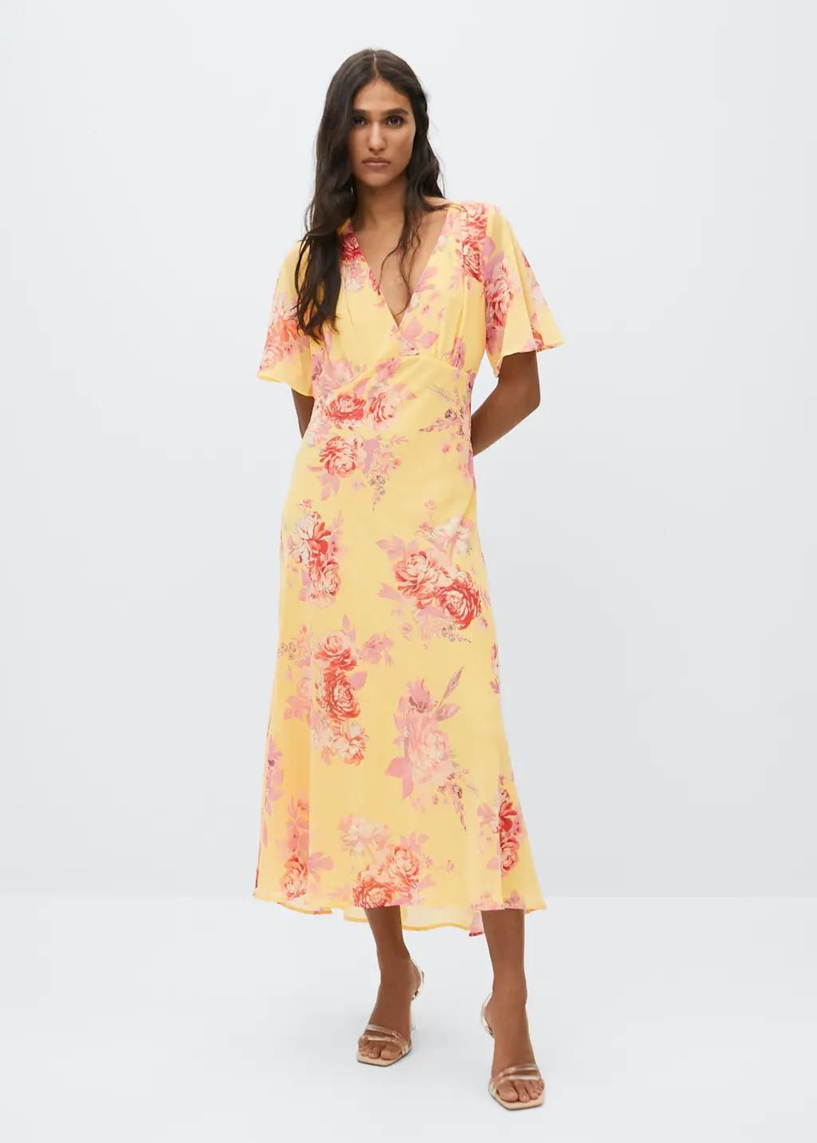 Vestido de flores de Mango.