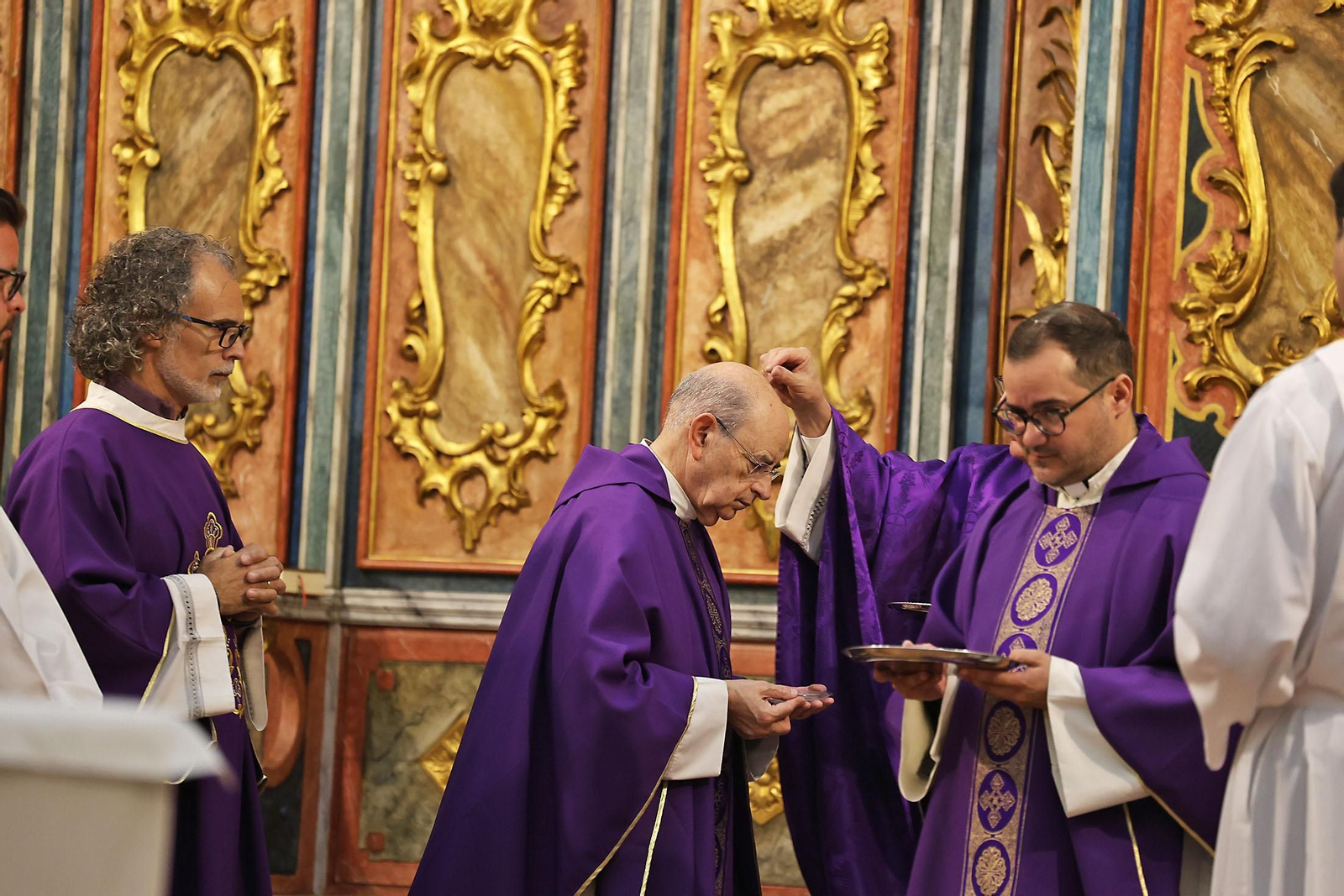 Imágenes de la Imposición de Cenizas en La Merced