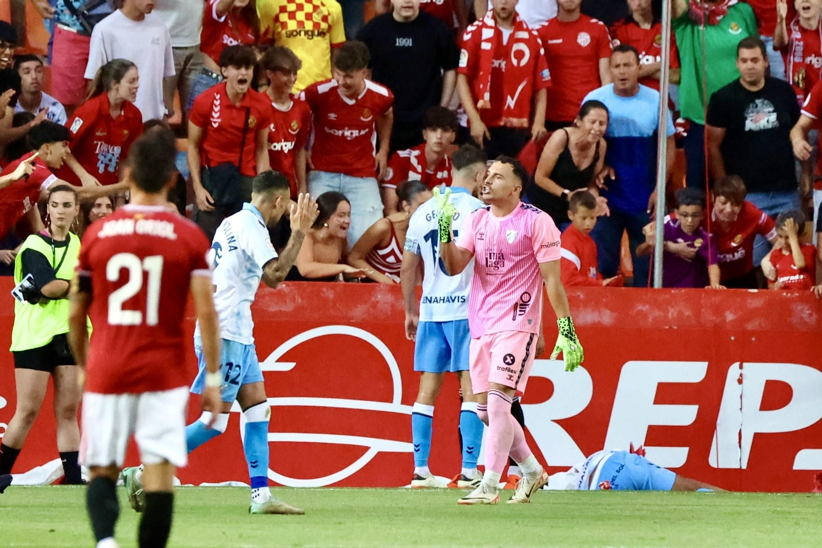 Así fue la locura del ascenso del Málaga CF en Tarragona